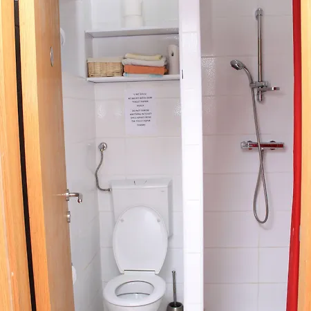 بيت شباب A&a نوفي ساد