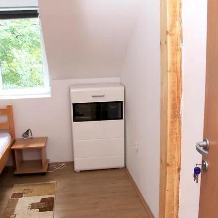 بيت شباب A&a *